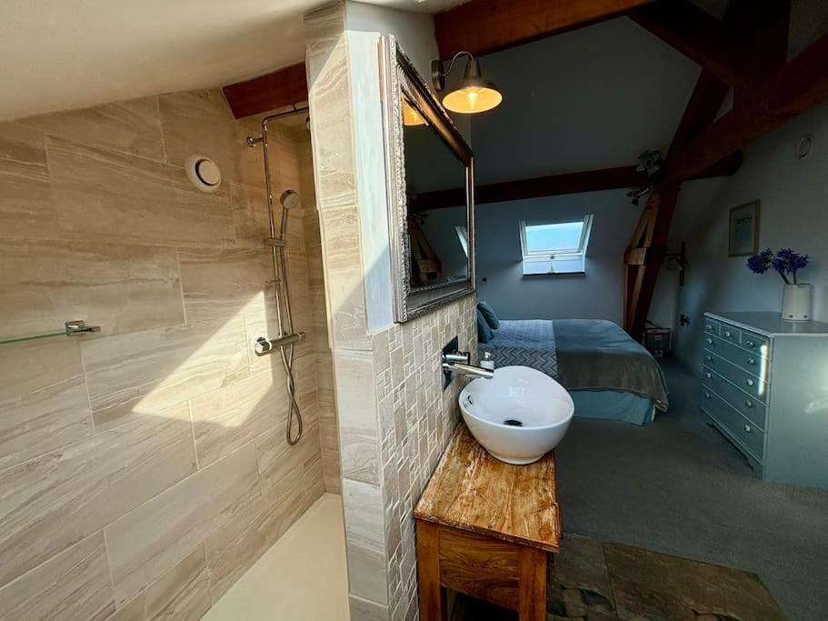 Little Bream - Pretty Cosy Cottage, Sea Views, Walk To The Beach Mawnan Smith Exteriör bild