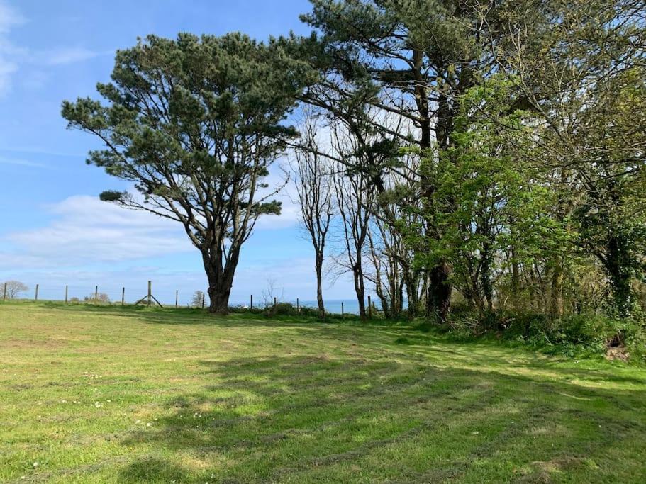 Little Bream - Pretty Cosy Cottage, Sea Views, Walk To The Beach Mawnan Smith Exteriör bild